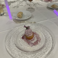 セミフレッドのシュークリーム仕立て