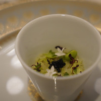 キハダマグロのタルタル/季節野菜とキャビア