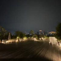 テラス（夜）