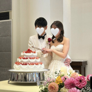 ケーキ入刀|742785さんのアーセンティア迎賓館（柏）/テイクアンドギヴ・ニーズウェディングの写真(2413207)
