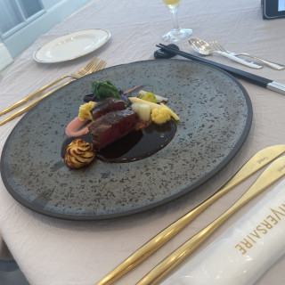 メインの肉料理