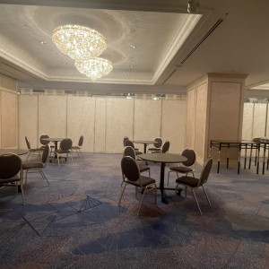 披露宴前のゲスト待合室です。会議室のような雰囲気に感じました|743223さんのグランドニッコー東京 台場の写真(2429031)