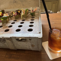 ウェルカムドリンクとフード。お野菜系・お肉系・スイーツ系！