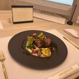 試食のお肉料理です。