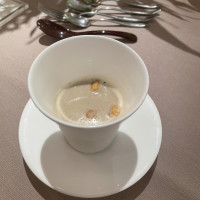 シャンピニオンのスープがとても美味しいです！