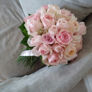 ピンクの薔薇のブーケを選びました。|743382さんのTHE CLASSICA BAY RESORT (ザ クラシカ ベイリゾート)の写真(2599596)