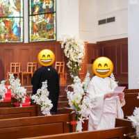 互いに手紙を読み合う