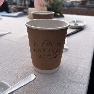 ウエディングケーキと一緒に温かいコーヒーをいただきました|743496さんのFOLK FOLK Wedding（フォークフォークウエディング）の写真(2436640)