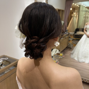 ヘアセットは写真希望に近い形にしてくれます|743500さんの宮の森フランセス教会の写真(2501611)