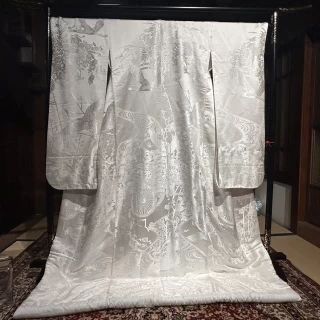 女性の誰もが一度は憧れる和装は豪華でした