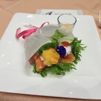 前菜のフラワーブーケ