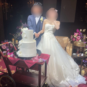 ケーキはシンプルに花のみ|743701さんの神戸セントモルガン教会の写真(2409745)