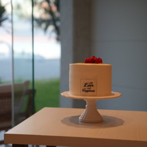 ファーストバイト用のケーキMサイズです。|743781さんの太陽が彩る自然の教会の写真(2541172)