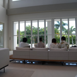 チャペルに入る前の待合室です。|743781さんの太陽が彩る自然の教会の写真(2541165)