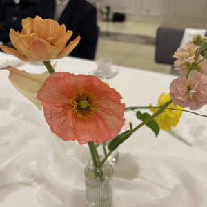会場装花は色見だけ伝えて、おまかせしました|743784さんのパークサイドハウス大阪の写真(2410510)
