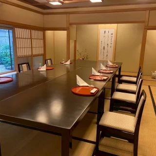 呉竹(畳)：地下一階