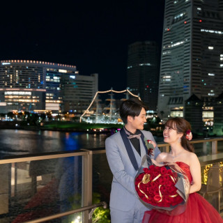 会場の外につながる、夜景の見えるエリア