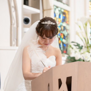 結婚証明書へのサイン