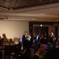 新郎新婦再入場時（サイリウムを使った演出）