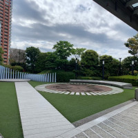 挙式後のアフターセレモニーを行う広場