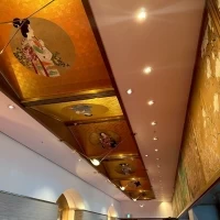 披露宴会場前の廊下上部に素敵な絵がありました