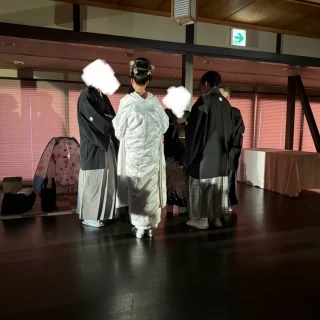 披露宴最後の両親へのプレゼント贈呈