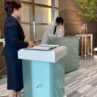 チャペル、署名