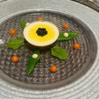 ジュレで固めた彩りのよい食べやすい料理