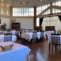 8角形の披露宴会場