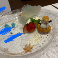 デザートが可愛くて美味しかった。子供も喜びそう。