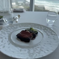 メインのお肉料理です。