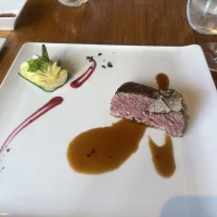 メインのお肉料理はおかわりしたいくらいに美味しかったです。