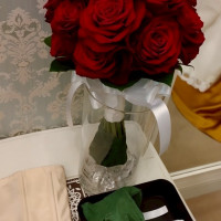 美女と野獣っぽくしたかったのでブーケはバラの花にしました