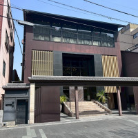 外観は京都の街並みに自然に溶け込んでいました。
