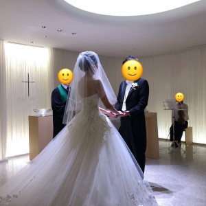 挙式で誓いのことばを交わしている場面|744662さんのパレスホテル大宮（Palace Hotel Omiya）の写真(2416181)