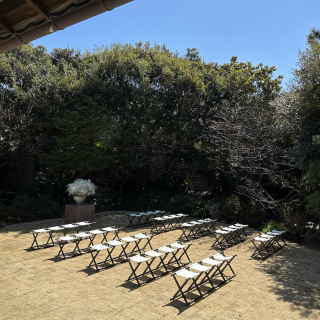 青天時には庭が挙式会場として利用できます。