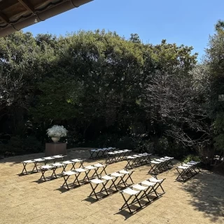 青天時には庭が挙式会場として利用できます。