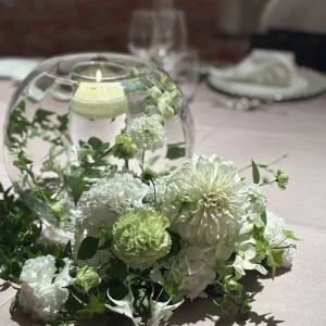 テーブル装花はキャンドルとの組み合わせがかわいくて選びました|744701さんのザ・プリンス パークタワー東京の写真(2416510)