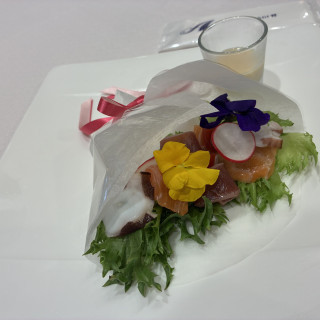 ブーケを模したお料理