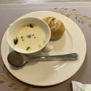 試食したスープです。