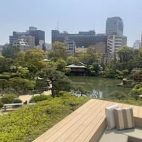 挙式会場から見える庭園