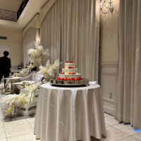 ケーキとメインソファです