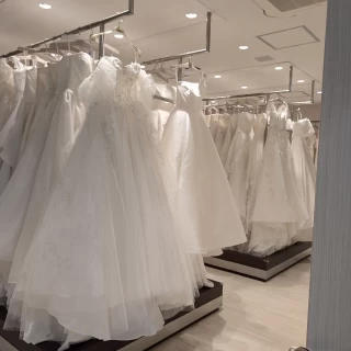 式場内にあるドレスショップです