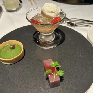 特にいちごが乗ったジュレが美味しかった