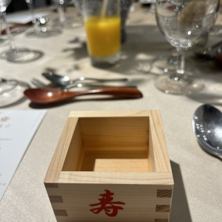 鏡開きをしたお酒を振る舞ってくれた