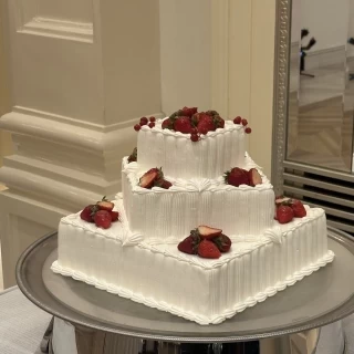 ウェディングケーキ