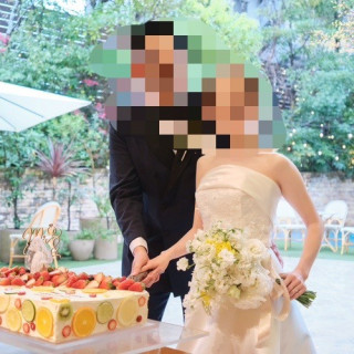 雨でもガーデン屋根下で演出できる
ケーキデザインも決めれる