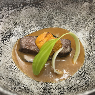 A3ランクの牛肉うに添え