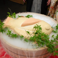 鯛の塩釜焼き