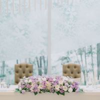新郎新婦の前に置く花だけはこだわりました